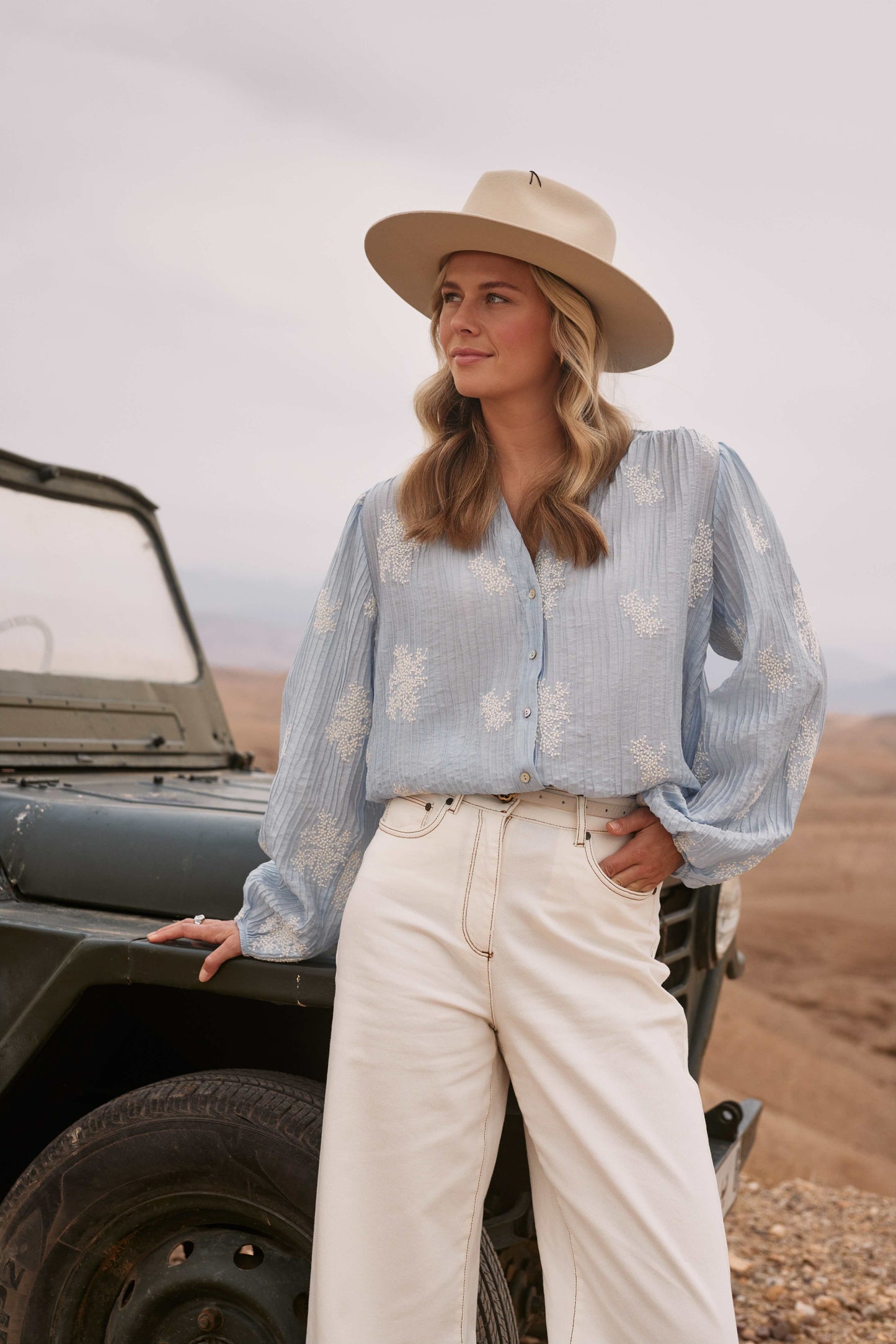 Blouse Daan Embroidery