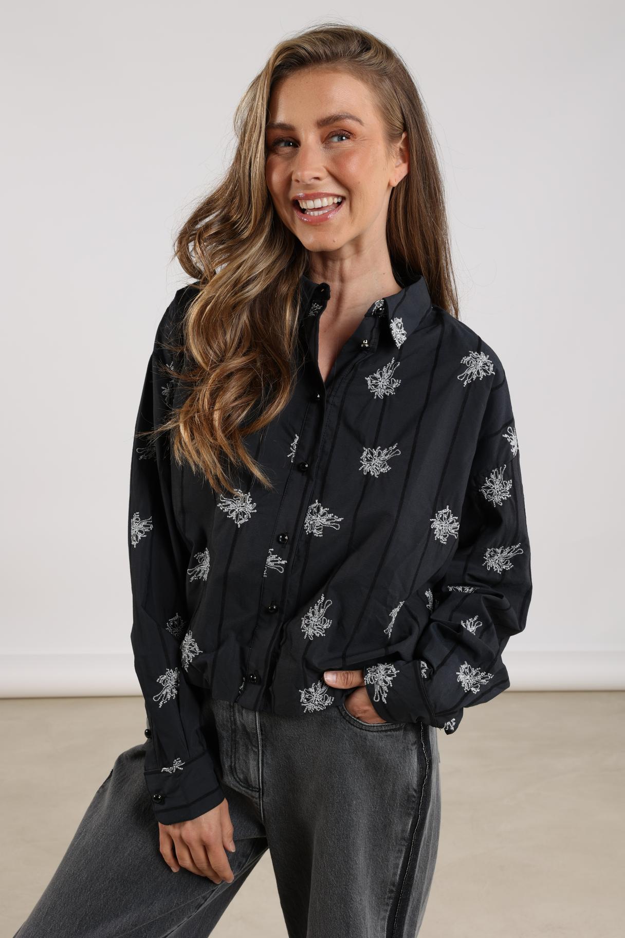 Blouse Lara Embroidery Zwart