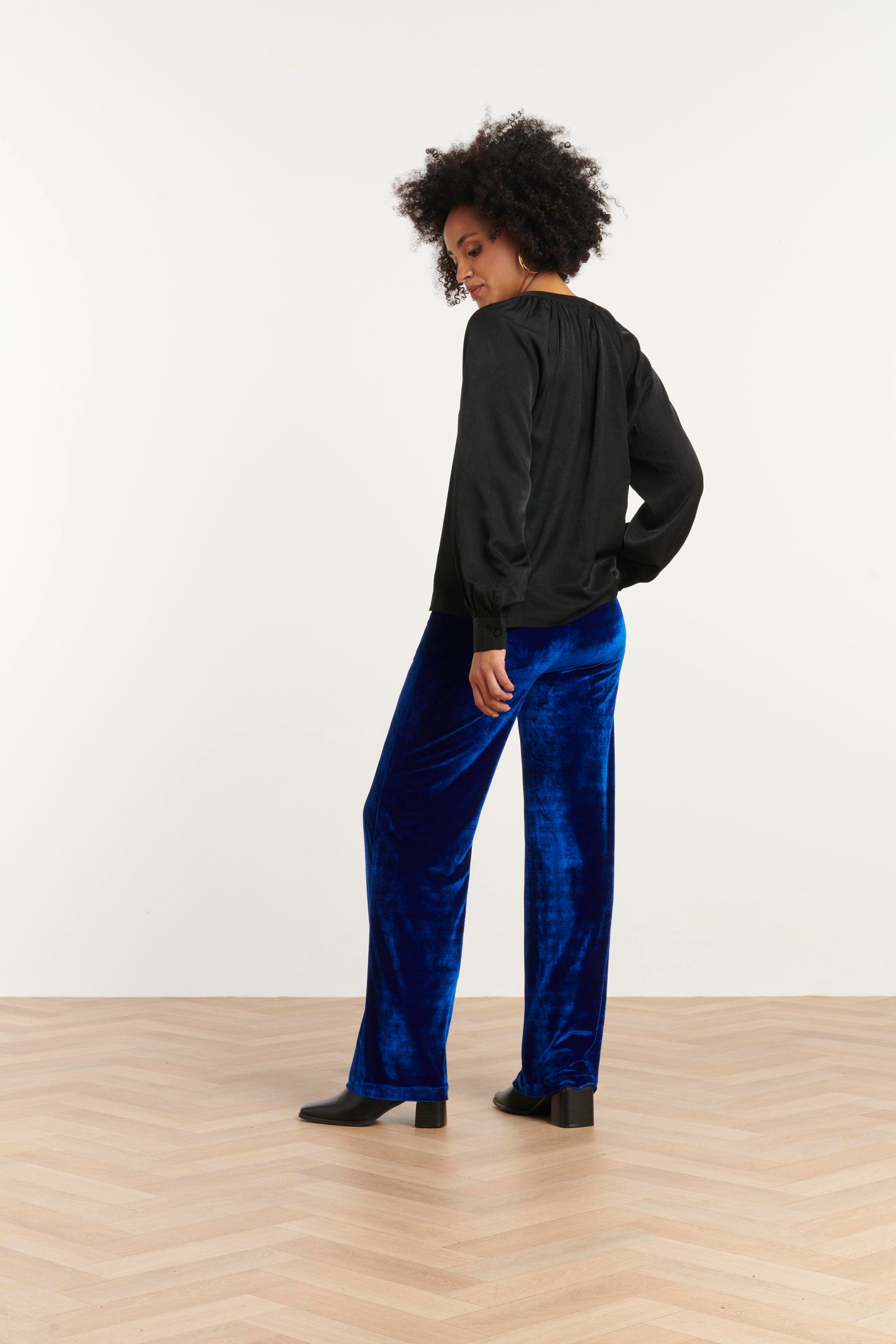 Blouse V-Hals.. Zwart