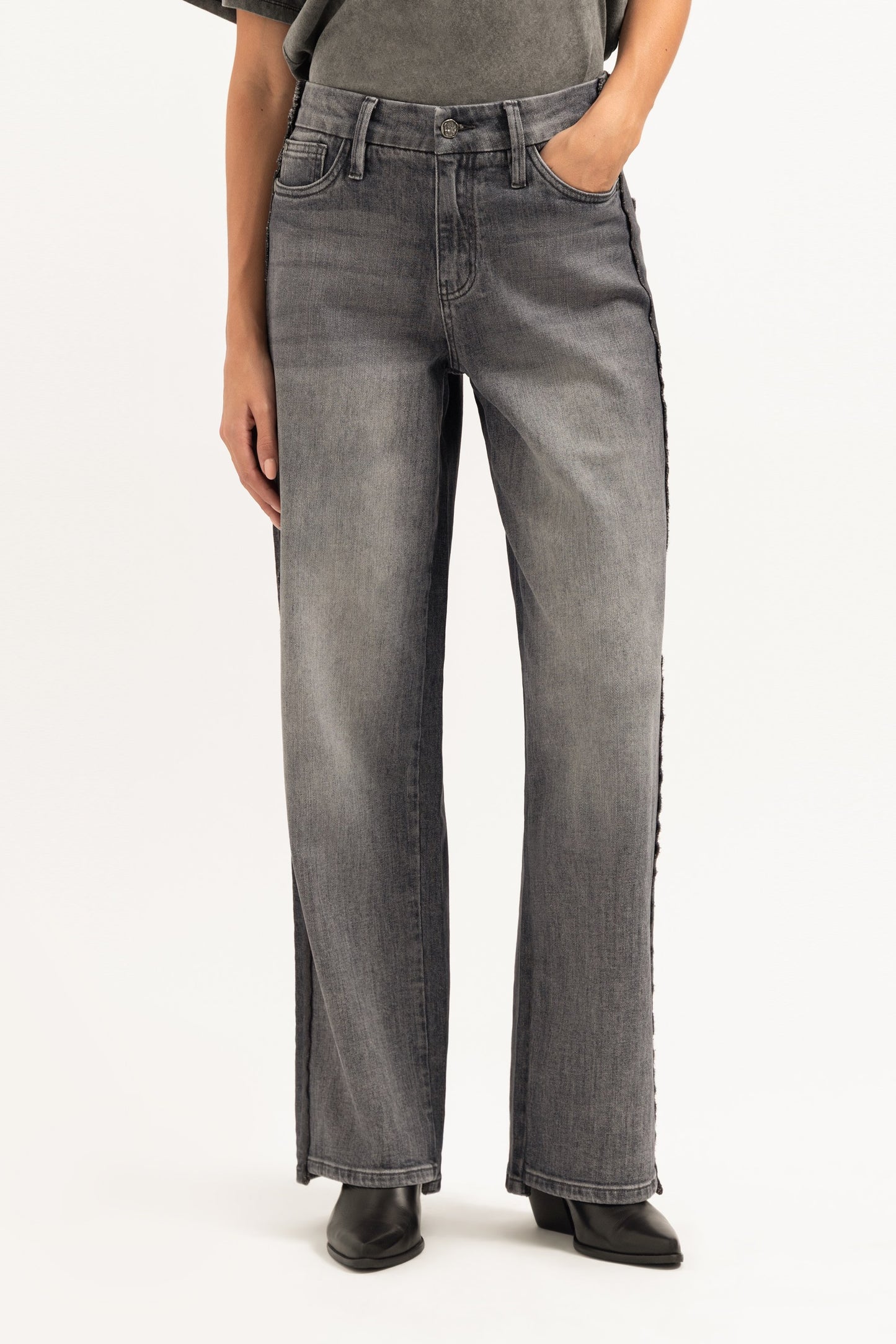 Jeans Juneau Loose Zijnaad Dark Grey