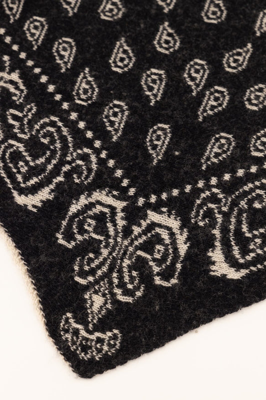 ShawlHollisPaisleyZwart__2
