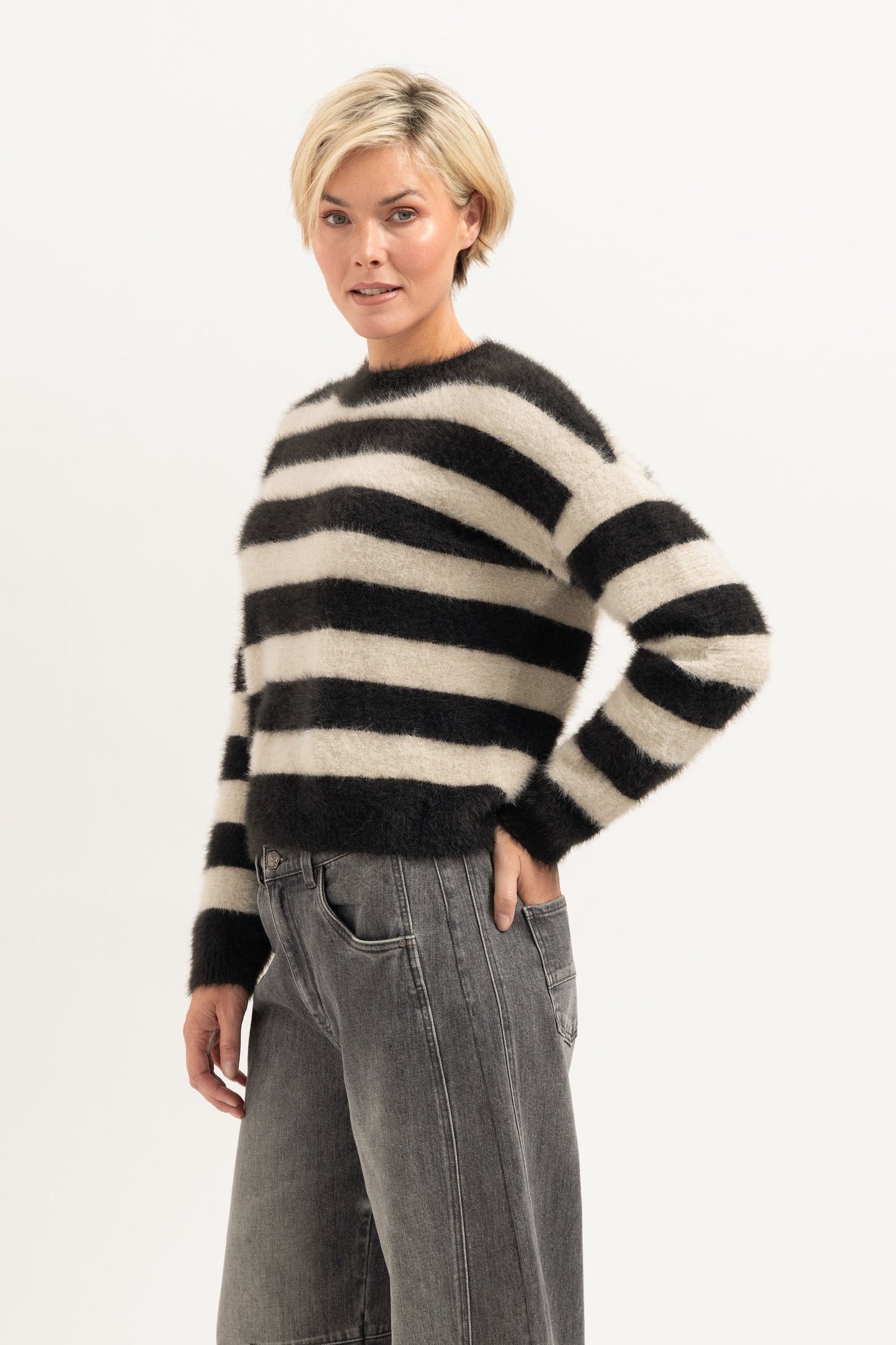 Trui Aurelia Striped Zwart / Ecru