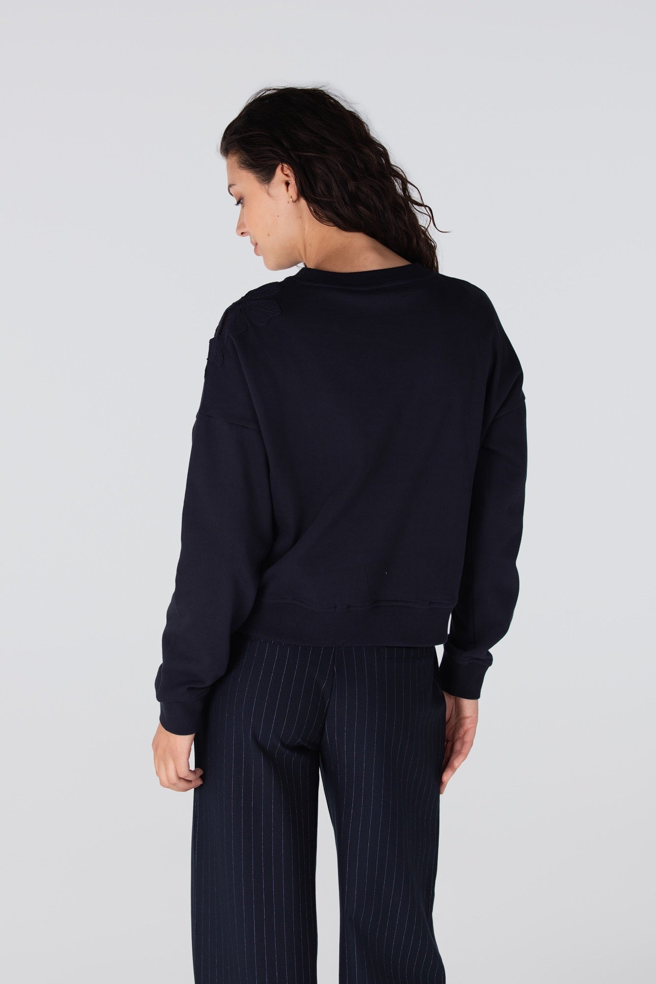 Trui Gaby Flower Detail Donkerblauw