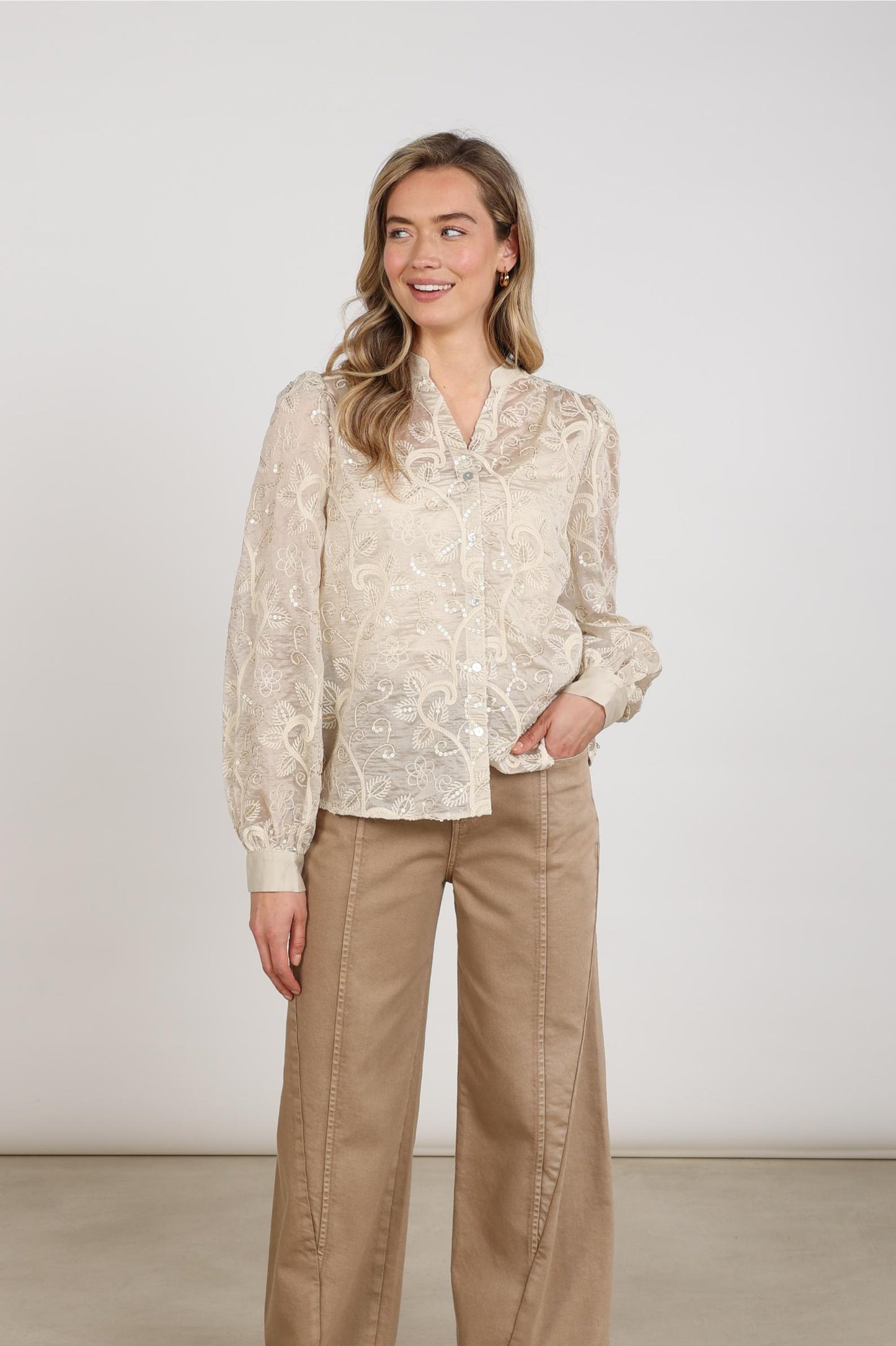 BlouseAntonellaEmbroideryZand__2