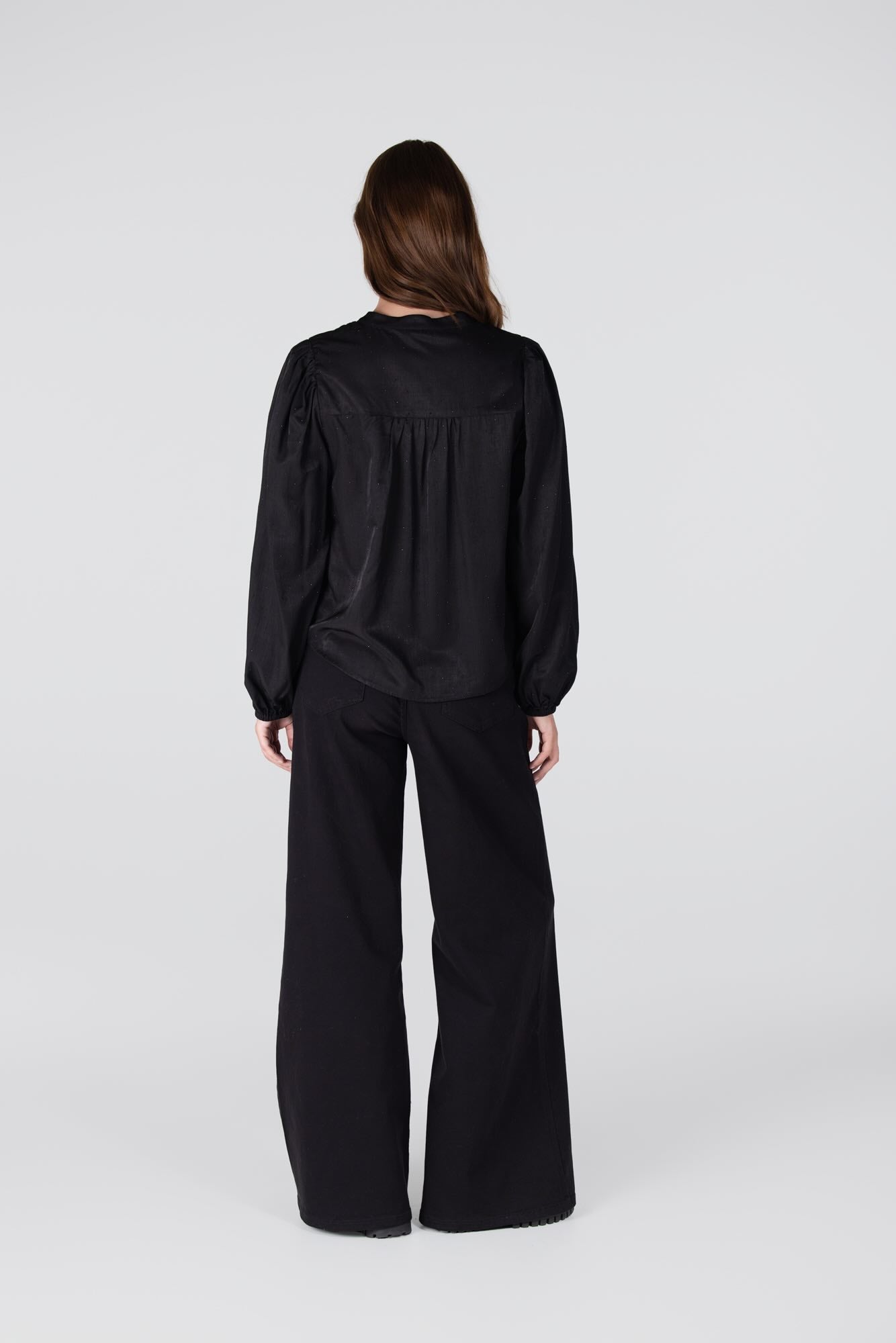 BlouseEffyV-NeckZwart__4