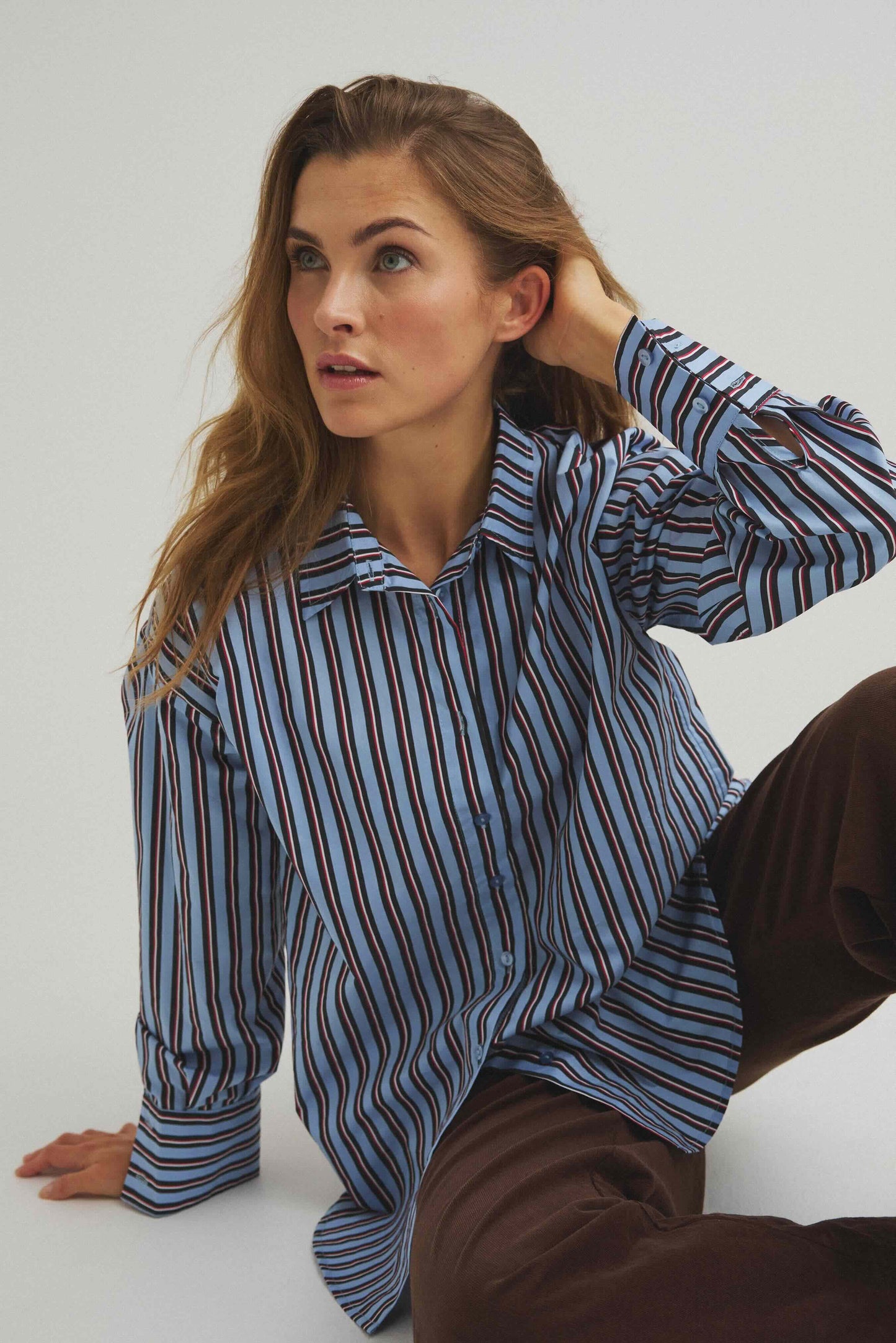 BlouseGertantuStreepDoorknoopRood_Jeansblauw__2