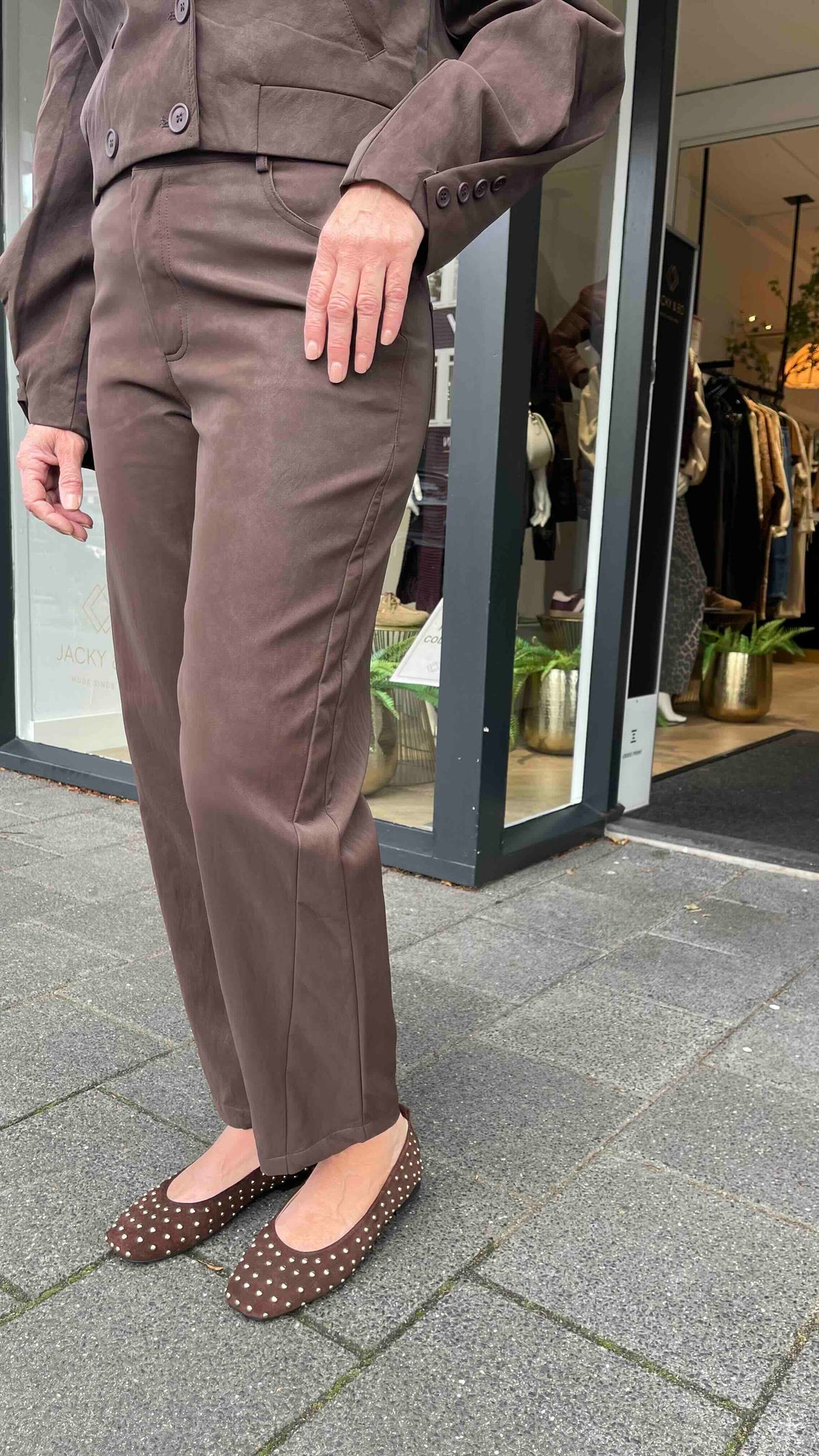 BroekAlexiLeatherlookDonkerbruin__2