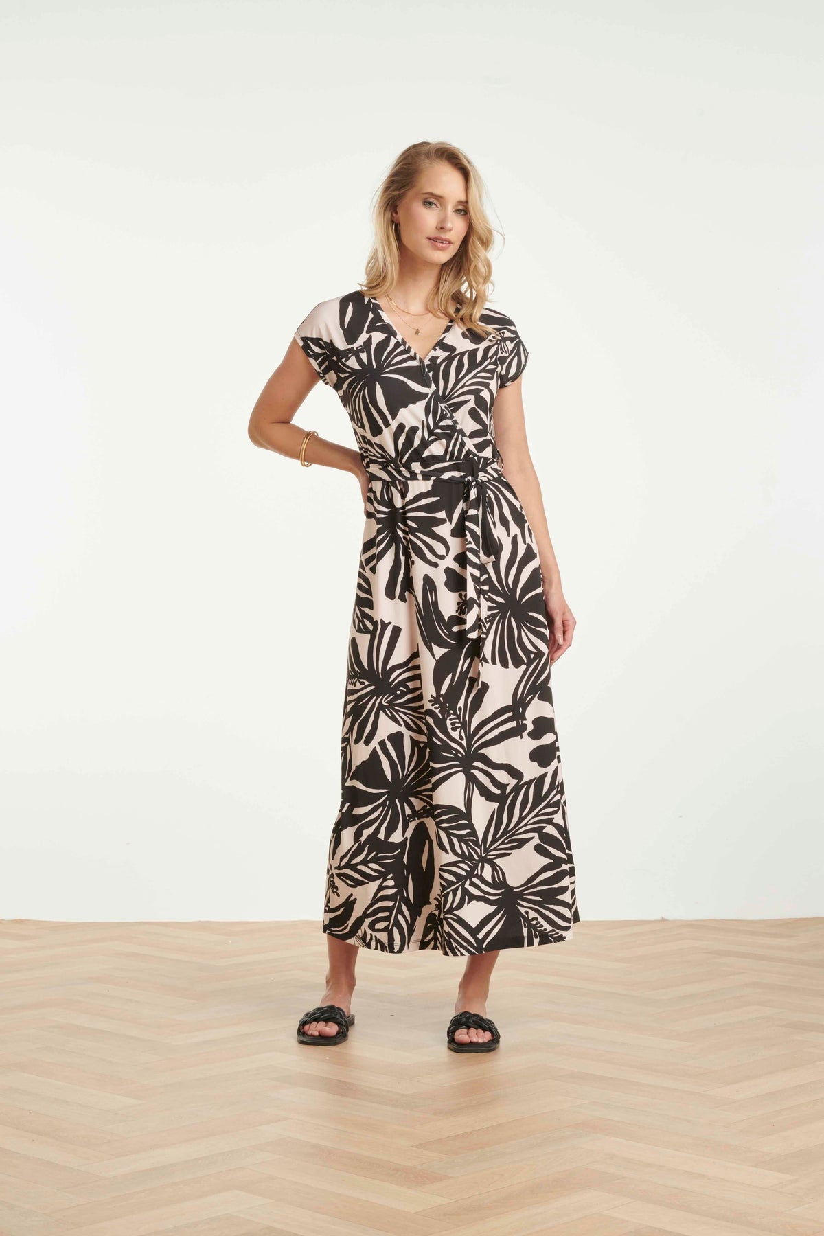 JurkBloemenPrintSSOffWhite_Black__2