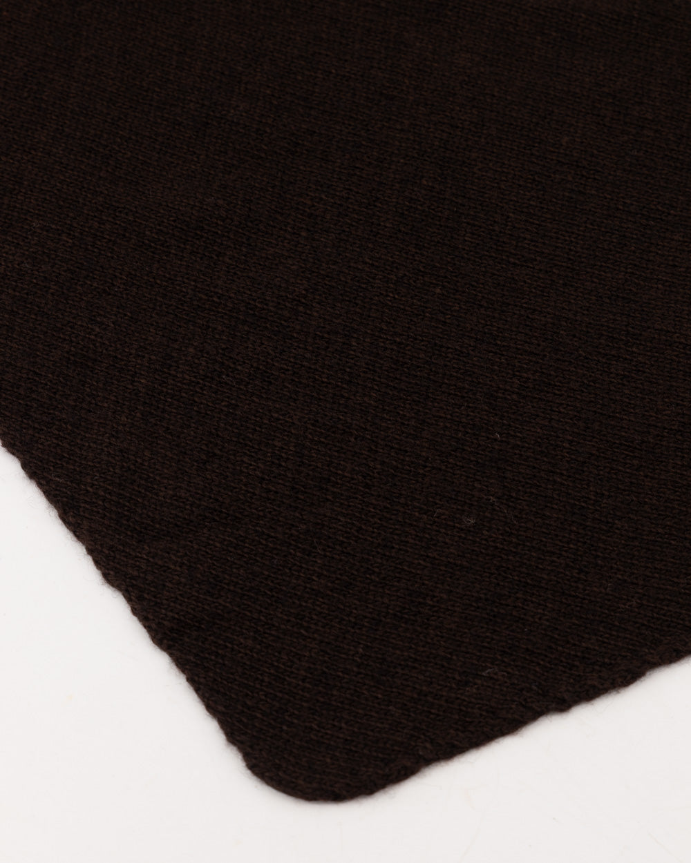 ShawlKaiaDriehoekDonkerbruin_Ecru__2