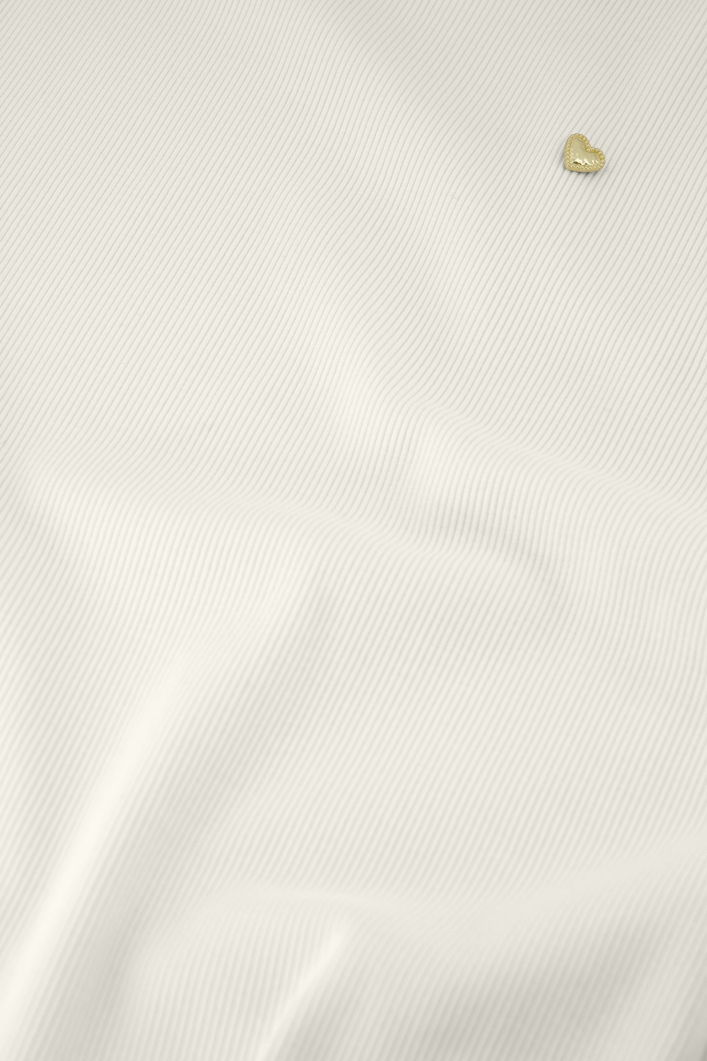 T-ShirtTanjaGoudHartKnopWit__2