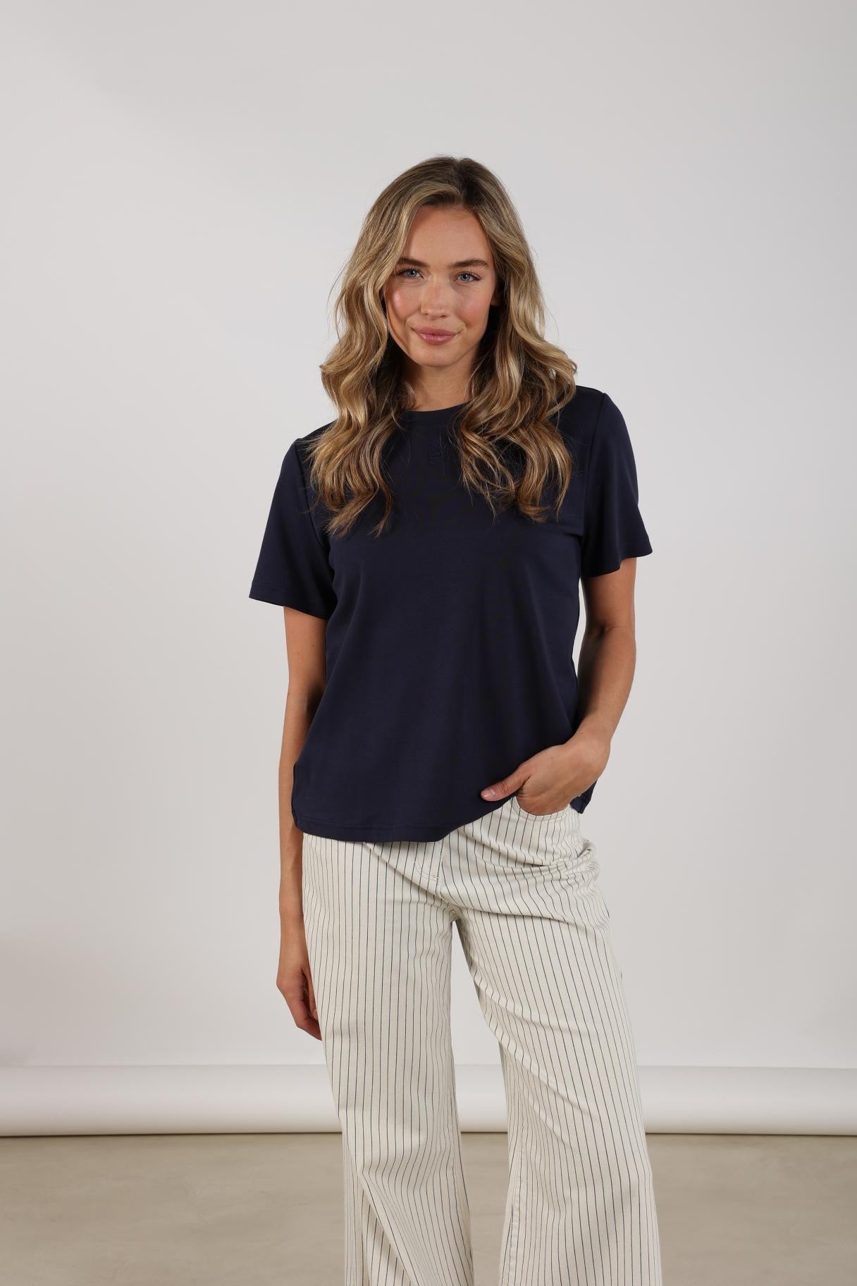 T-shirtLunaLogoBorduurselDonkerblauw__2