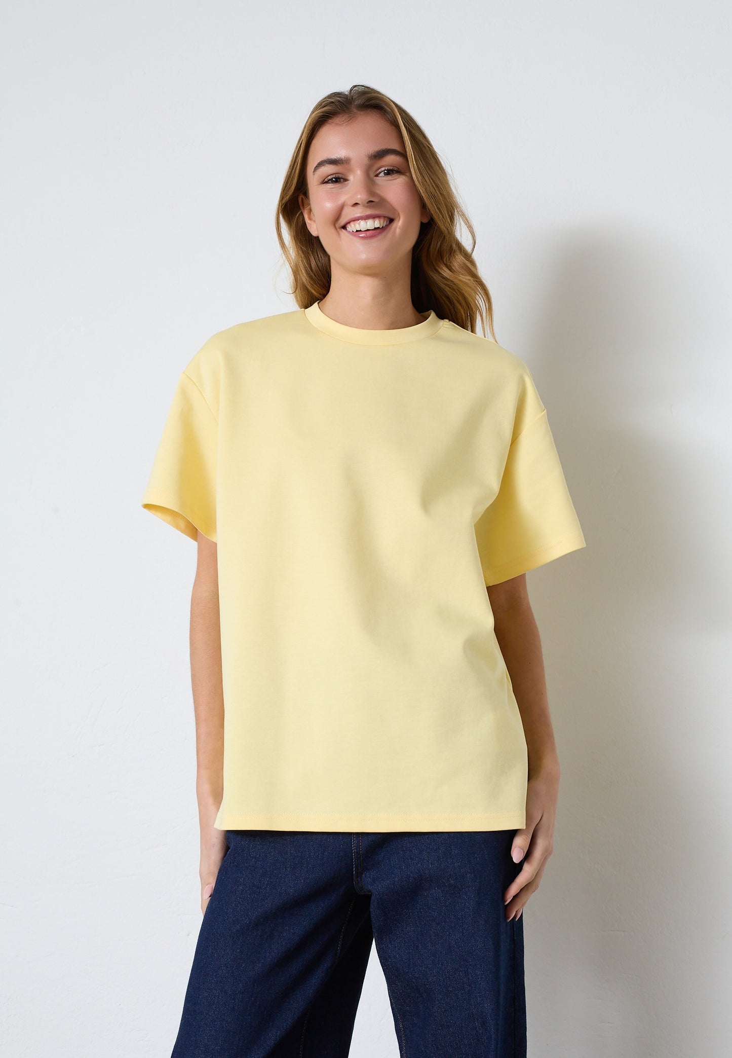 T-shirtVedaOversizedFitGeel__2