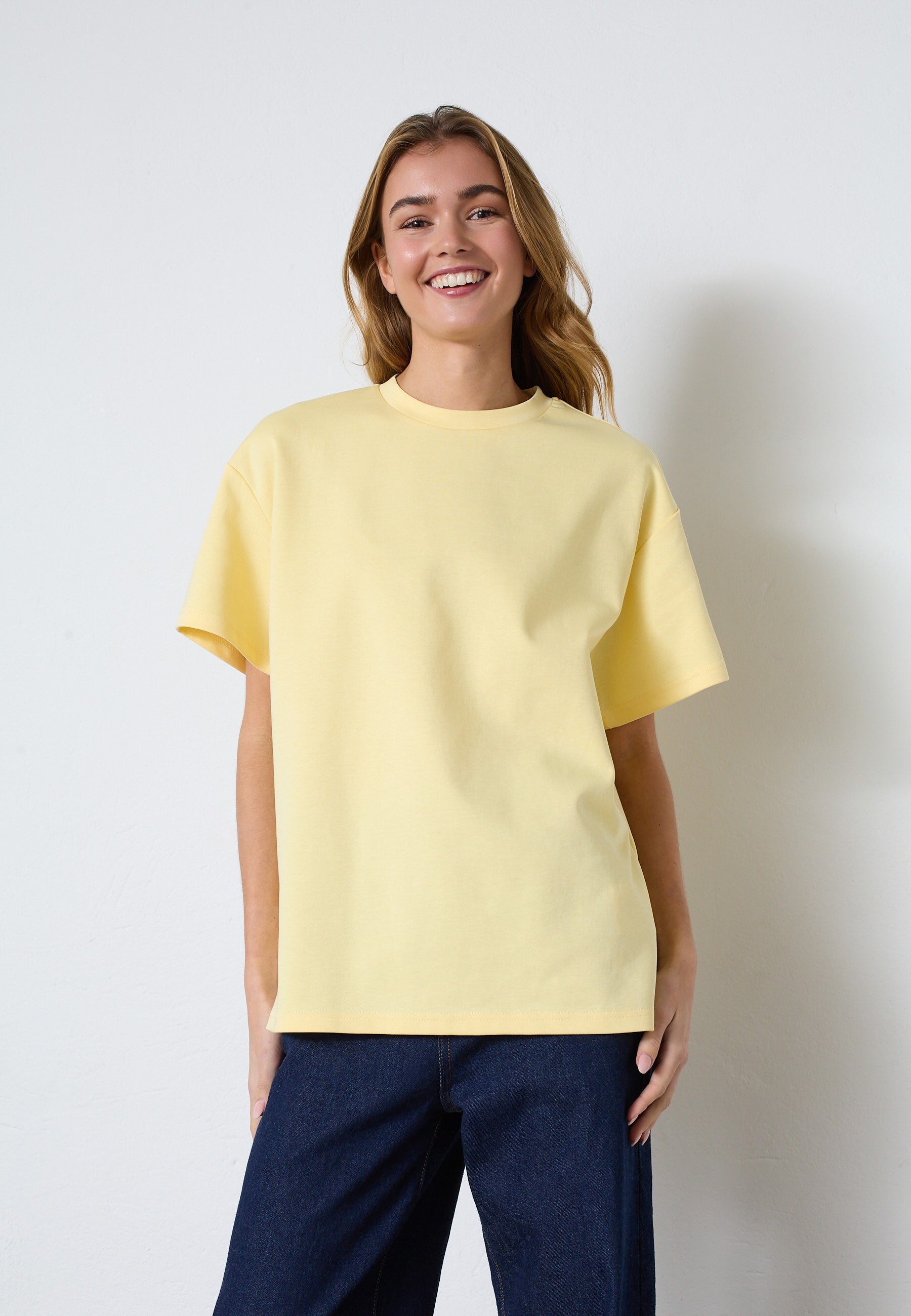 T-shirtVedaOversizedFitGeel__2