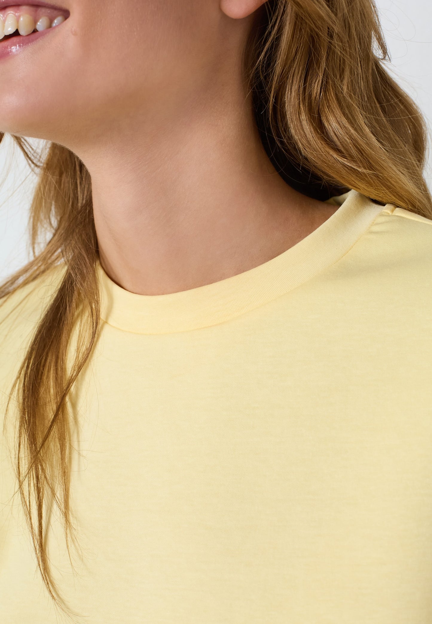 T-shirtVedaOversizedFitGeel__3