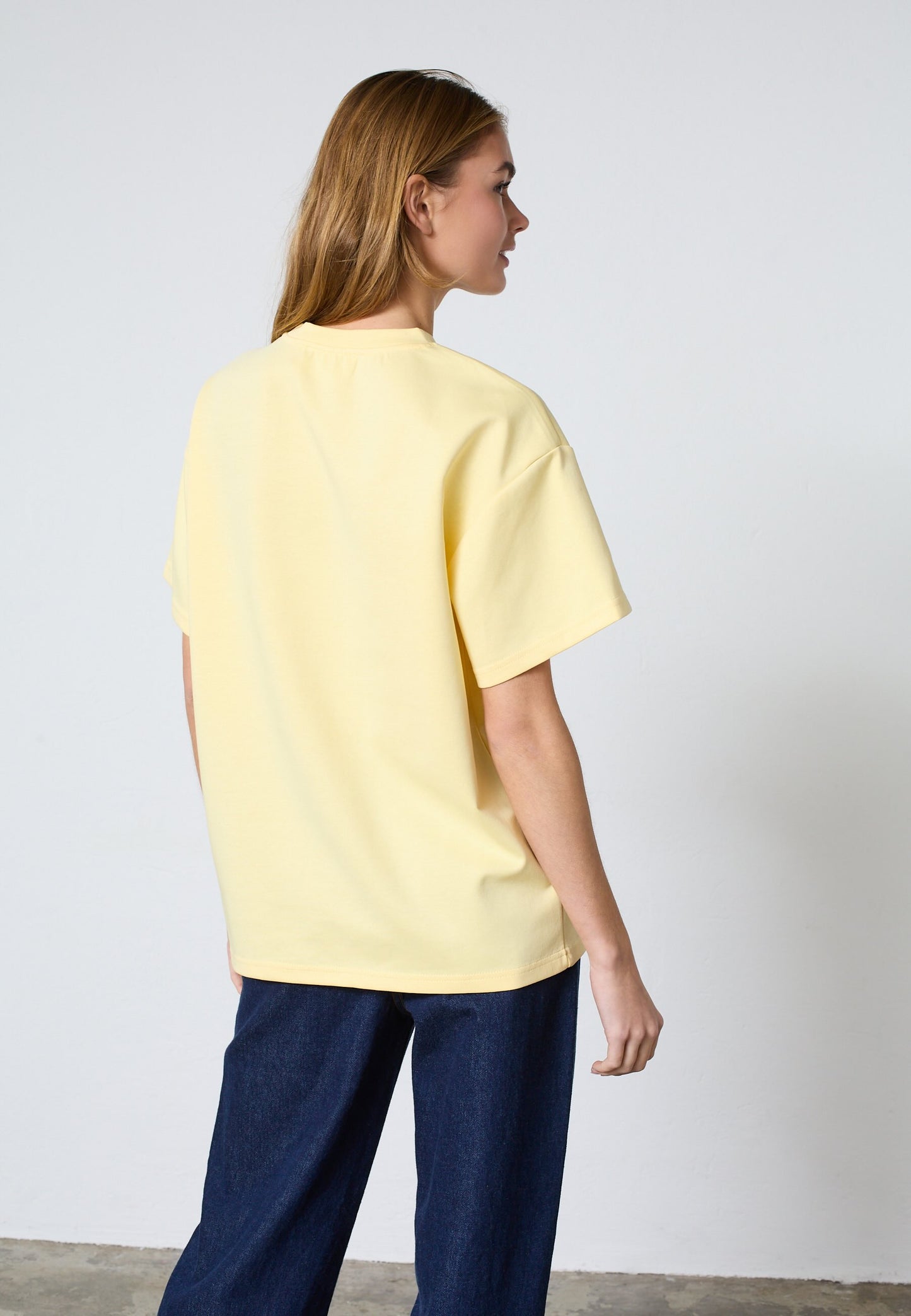 T-shirtVedaOversizedFitGeel__5