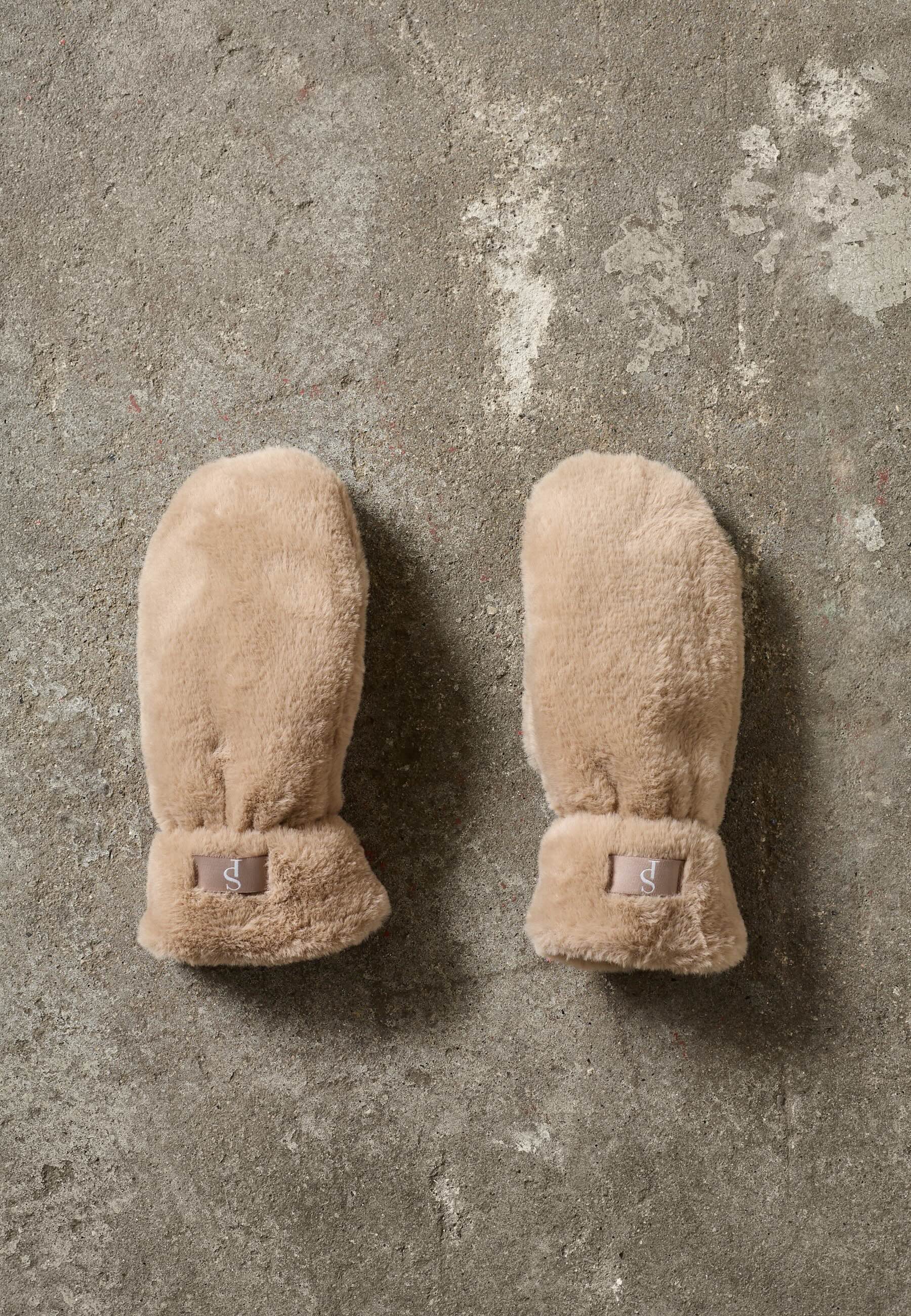 WantGloveBontZand__3